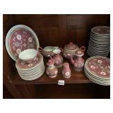 SET OF CHINESE DISHES INCLUDING TWO TEAPOTS