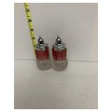 SALT & PEPPER SHAKER