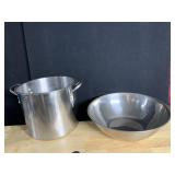 MIXING BOWLS, SAUCE POT ETC.