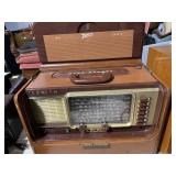 ZENITH SUPER-DELUXE TRANS-OCEANIC MODEL