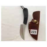 KA BAR FIGHTING KNIFE IN A LEATHER SHEATH 1444