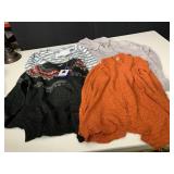 SWEATERS SZ L CHICO