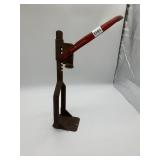 VINTAGE BOTTLE CAPPER