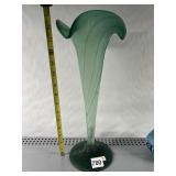 VINTAGE GREEN OPALESCENT GLASS VASE JACK IN THE