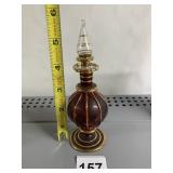 BALLOON GLASS DELICATE PERFUME WITH GOLD ACCENT