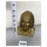 LARGE ASSORTMENT OF ARROWHEADS AND OTHER STONE