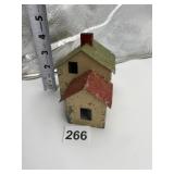 METAL LAYOUT HOUSE FOR TRAIN DISPLAY