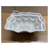 MINTON ENGLAND BAKING MOLD