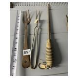 LARGE FORKS AND SHARPENING ROD