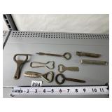 ASSORTMENT OF VINTAGE BOTTLE OPENERS