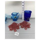 PITCHER AND 2 GLASS LEAVES