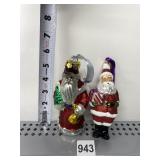 GROUP OF CHRISTMAS ORNAMENTS