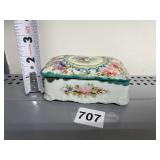 PORCELAIN FLOWER DECORATED TRINKET BOX