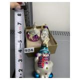 GROUP OF CHRISTMAS ORNAMENTS