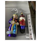 GROUP OF CHRISTMAS ORNAMENTS