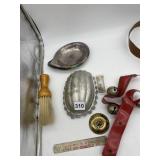 METAL MOLD, BELLS, BRUSH