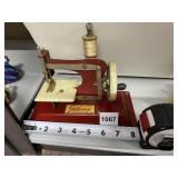 NP1 GATEWAY CHILDS SEWING MACHINE