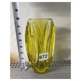 MID CENTURY BOHEMIAN 8-INCH-HIGH GREEN GLASS VASE