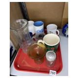 AMBER PEDESTAL CRACKLE GLASS DISH ASSORTED MUGS