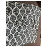 88" X 92 BLACK/WHITE BEDSPREAD REVERSIBLE