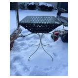 OUTDOOR SIDE TABLE WITH INSERT AND GLASS
