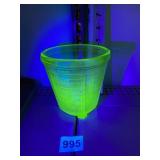VINTAGE URANIUM GLASS MEASURING CUP  BUY VIDRIO