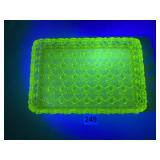 DAISEY AND BUTTON VASELINE URANIUM GLASS TRAY