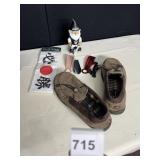 PENGUIN FIGURE, SHOEHORN, 10-10.5 SLIPPERS, HEAD