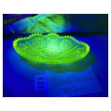 CUT URANIUM VASELINE VASE TINY, TINY FLAKE ON