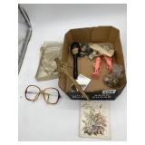 PINK PLASTIC PLANTER PEANUT SALT/PEPPERS, ETC.