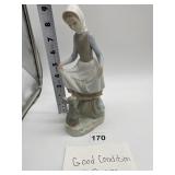 LLADRO #4826 WOMAN W/ BUNNY FIGURINE