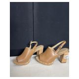 NATURALIZERS HEELS APPEAR UN WORN