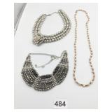 NECKLACES SILVER TONE TRIPLE STRAND LARGE FLOWER