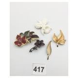 PIN GROUP WHITE RESIN FLOWER GOLD TONE LEAF