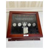 GLASS TOP PRESENTATION BOX WITH 5 FRANKLINS IN