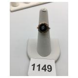 10K GOLD RING SIZE 6 BLACK STONE