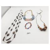 JOAN VASS  NWT BEADED STATEMENT NECKLACE PINK