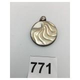 PENDANT CARVED SHELL SILVER 925 SETTING