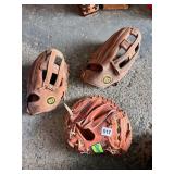 2 WILSON FIELD MASTER BASEBALL GLOVE AND COOPER