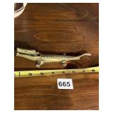 ALLIGATOR NUTCRACKER