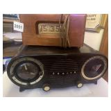 ZENITH S20393 RADIO VINTAGE NUMBER 2335 AND WOOD