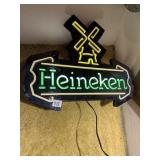 PROMOTIONAL HEINEKEN LIGHT UP SIGN APPROXIMATELY