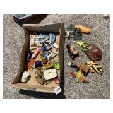 SMALL VINTAGE TOYS
