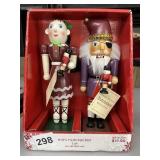 8-INCH-TALL PAIR OF NUTCRACKERS