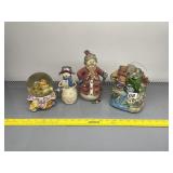 SNOW GLOBE, SNOWMAN FIGURES, BATTERY OP WISHING