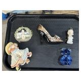 SHOE RING HOLDER, GLASS MOUSE DAMAGE ON BASE,