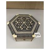 HEAVILY INLAID OCTAGONAL JEWELRY BOX, NO KEY