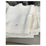 WHITE LINEN TABLECLOTHS