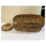 MERITAGE TRIVET, BASKET 1 PIECE DAMAGED AS SHOWN