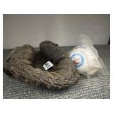 WILSON GLOVE, SMOKEY THE BEAR BASEBALL\